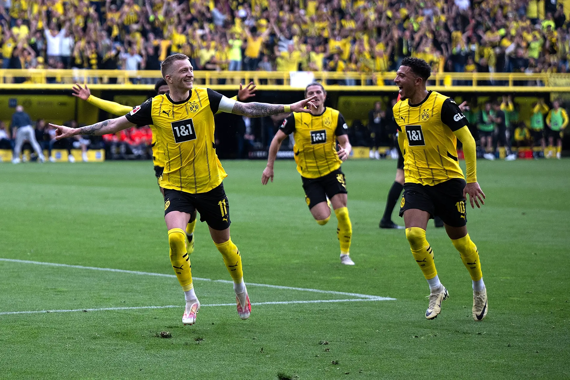 Reus jubelt mit Teamkollege (Foto)