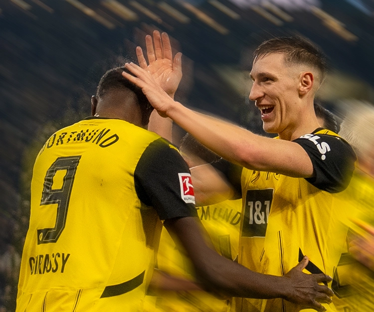 Schlotterbeck und Guirassy jubeln (Foto)