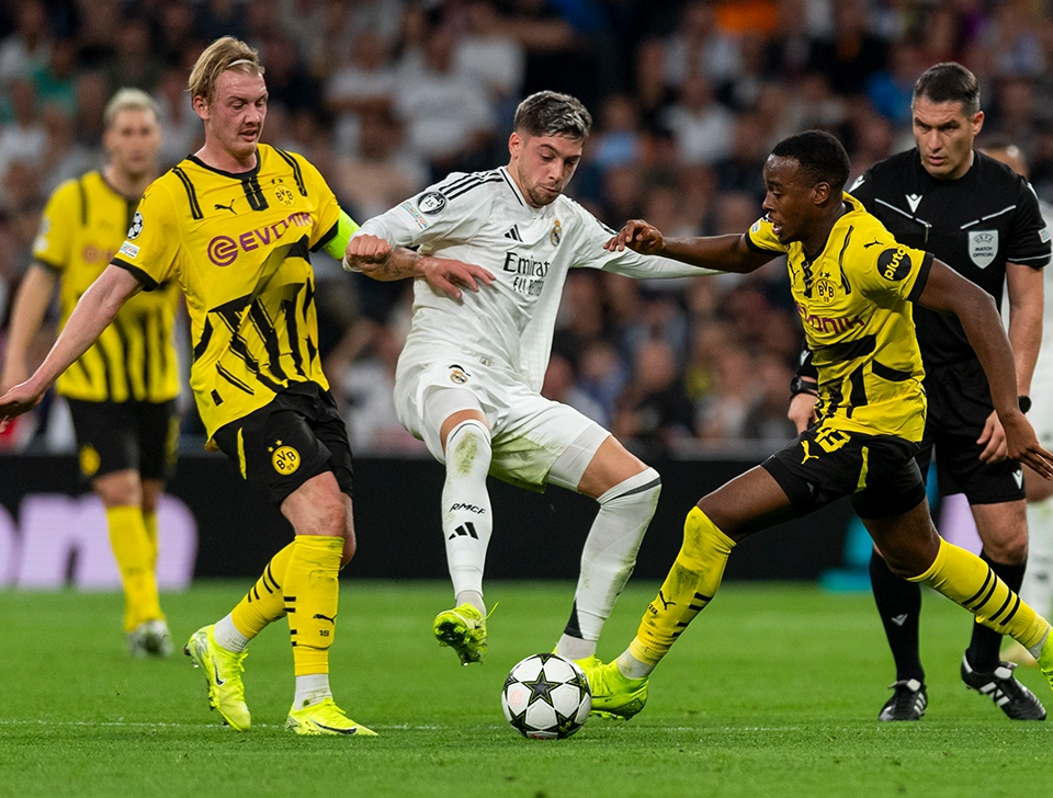 Brandt im Zweikampf mit Real Madrid Spieler (Foto)
