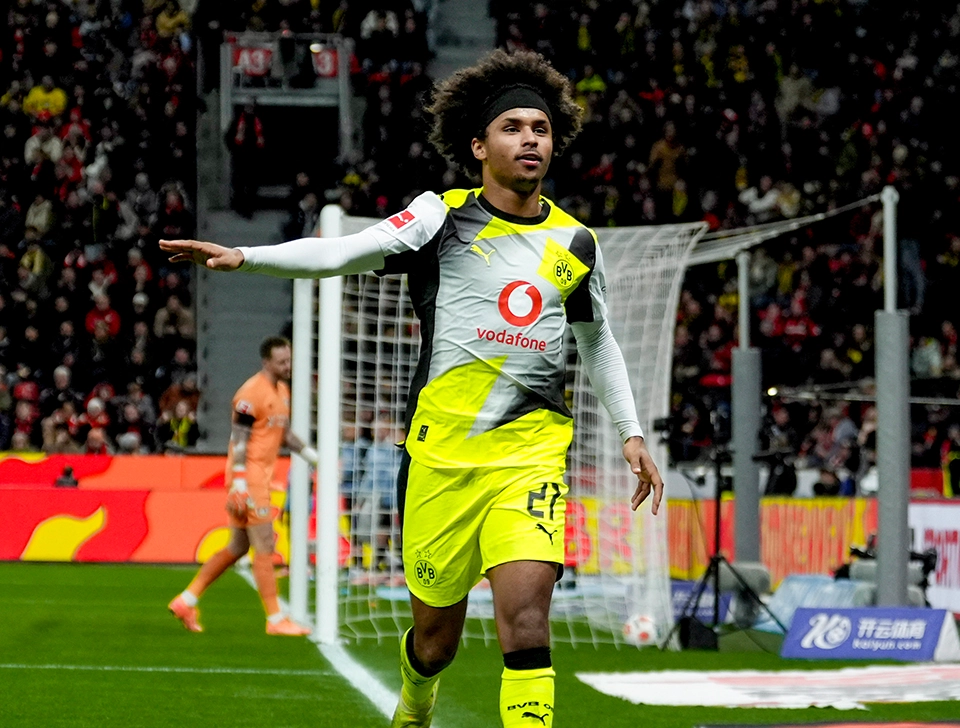 Adeyemi zieht jubelnd ab (Foto)