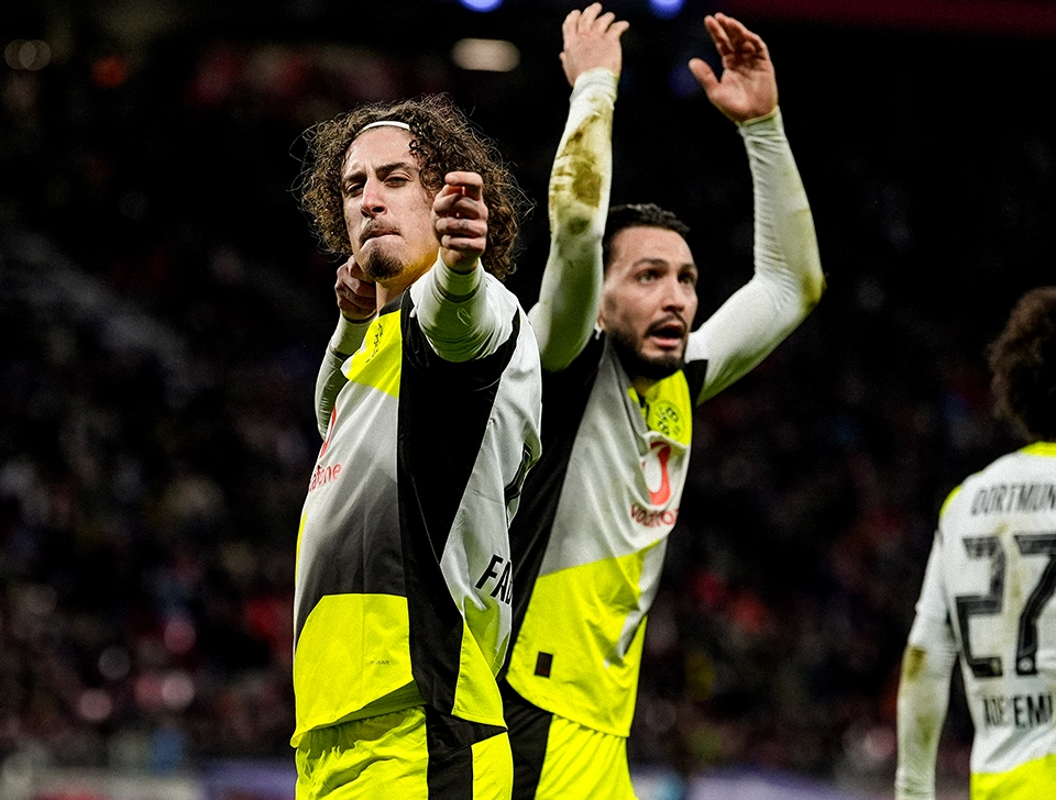 Fabio Silva mit einer Bogenschuss-Geste (Foto)