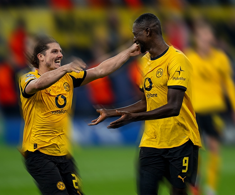 Sabitzer und Guirassy beim Feiern (Foto)